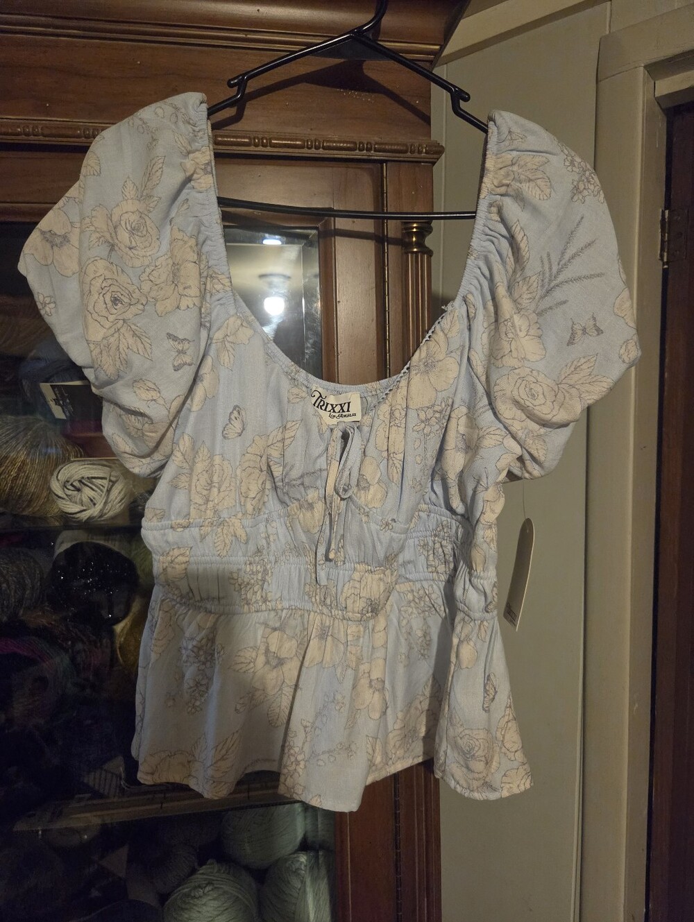 Cream And Blue Floral Top Size Large